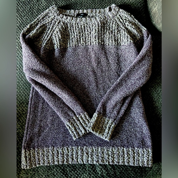 Ladies purple and grey sweater - Picture 1 of 4